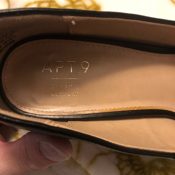 EUC Apt 9 3 1/2” Heels 8 M - Picture 10 of 13